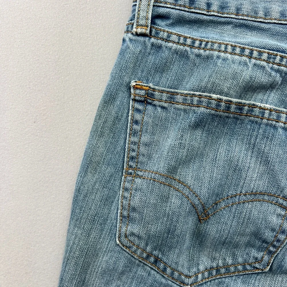 Levis Relaxed Straight Jeans Mens 34x30 Blue Denim Cotton Mid Rise Medium Wash